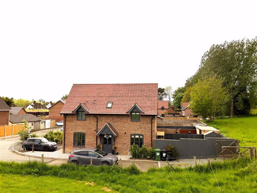 Artillery Road, Park Hall, Oswestry... 3 bed semidetached house £265,000