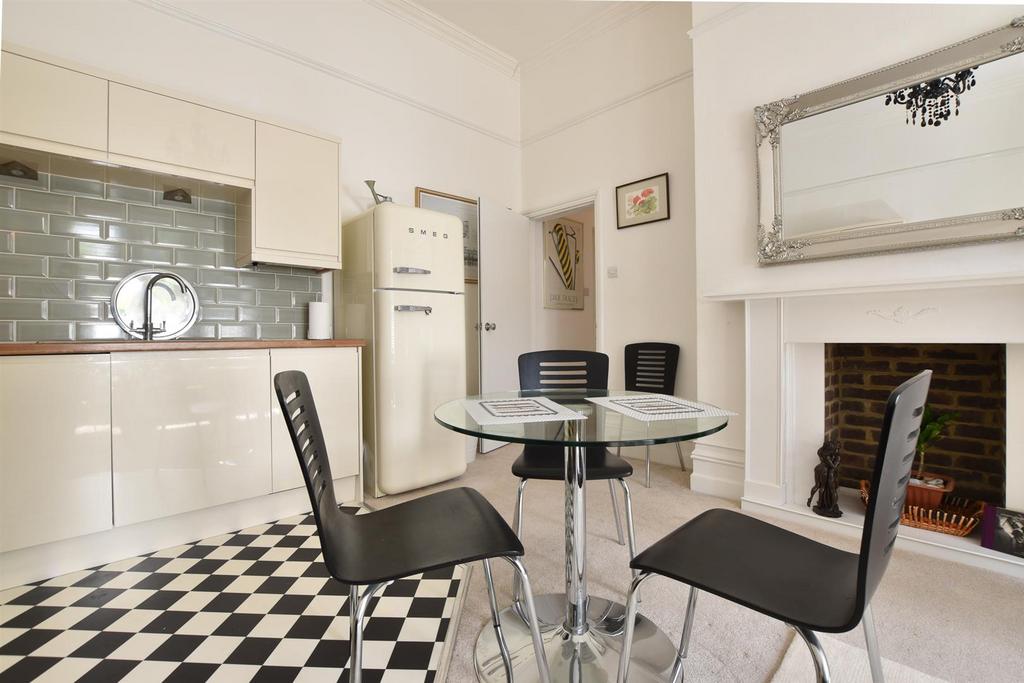 Chowns Hill, Hastings 2 bed flat £225,000