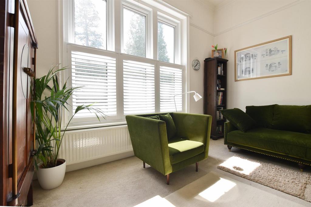 Chowns Hill, Hastings 2 bed flat £225,000