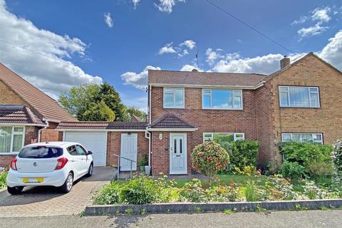 3 bedroom semi-detached house for sale - Westway Gardens, Redhill