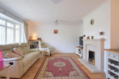 3 bedroom detached bungalow for sale - Bale Close, Bexhill-On-Sea