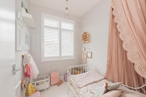 141 Bridgewood Road, Worcester Park, KT4 8XT