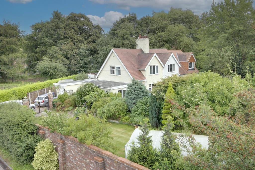 Gibson Lane North, Melton 3 bed semidetached house for sale £275,000