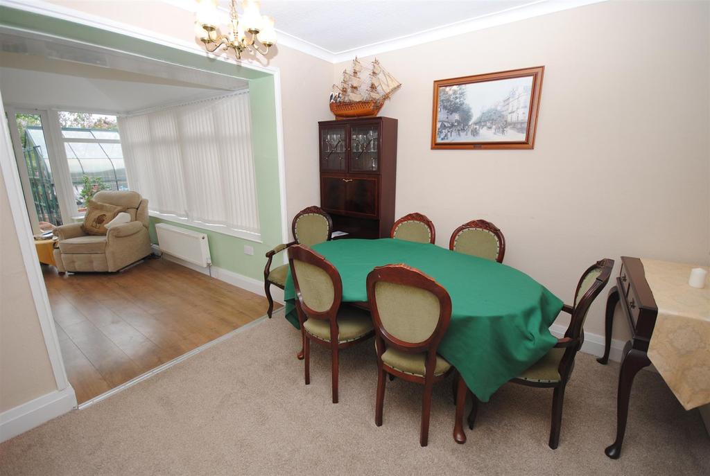 7barrowbyroaddiningroom.JPG
