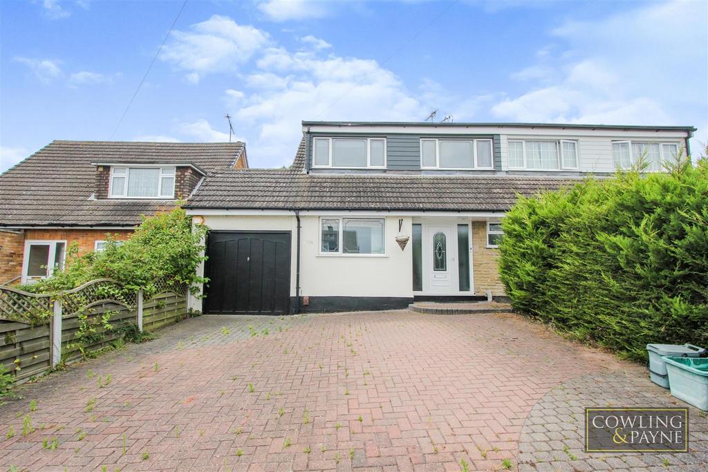 Waverly Crescent, Wickford 4 bed semidetached house for sale £530,000