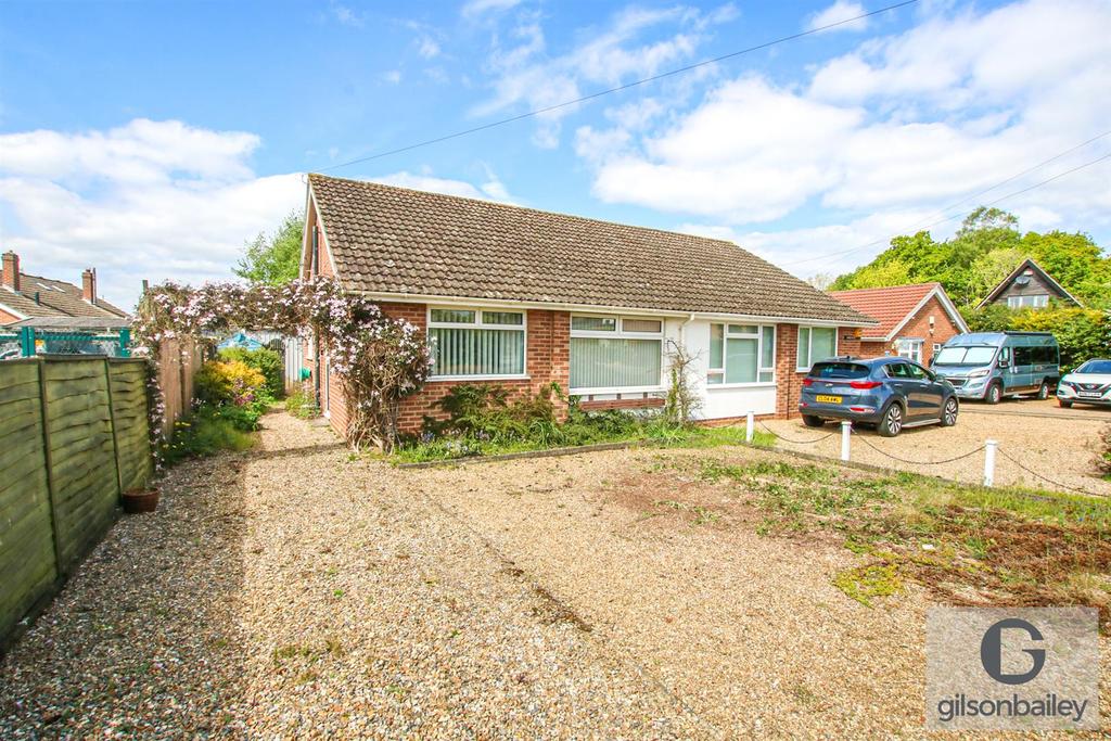 Lynch Green, Hethersett, Norwich 2 bed semidetached bungalow £250,000