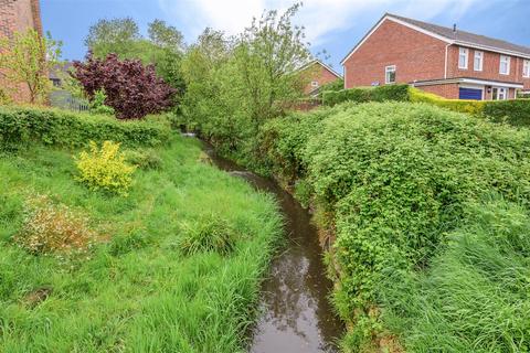 3 Holt Down, Petersfield, GU31 4PQ