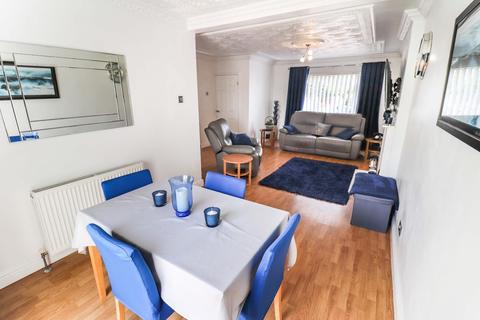 19 Wenlock Way, Nuneaton, CV10 8QL
