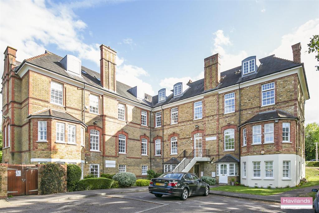 Buchanan Close, Winchmore Hill, N21 2 bed flat £425,000