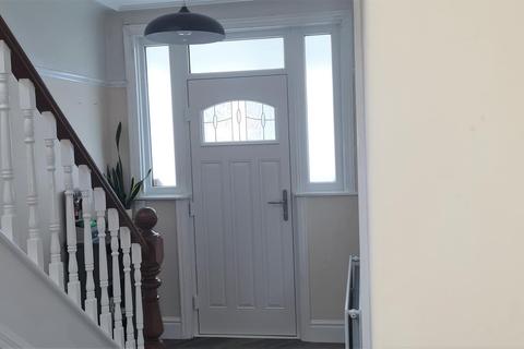 75 Grange Road, Rhyl, LL18 4BT
