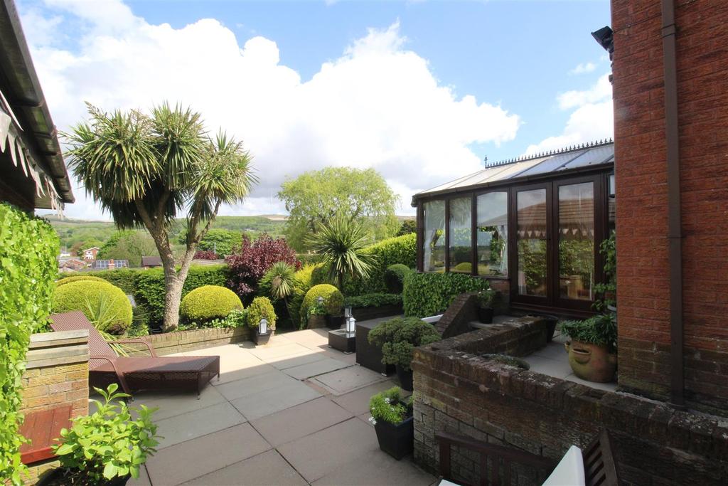 Kensington Drive, Horwich, Bolton 3 bed detached house £335,000