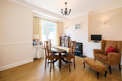 4 bedroom semi-detached house for sale - Endlebury Road, North Chingford