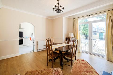 4 bedroom semi-detached house for sale - Endlebury Road, North Chingford