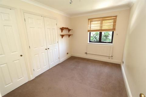 Flat 20, Booths Court Poplar Drive, Hutton, Brentwood, CM13 1YY