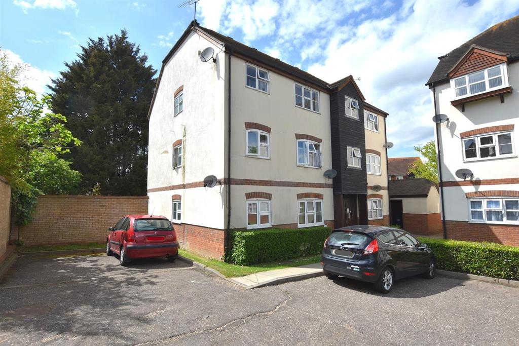 Thornborough Avenue, South Woodham Ferrers, Chelmsford 2 bed apartment
