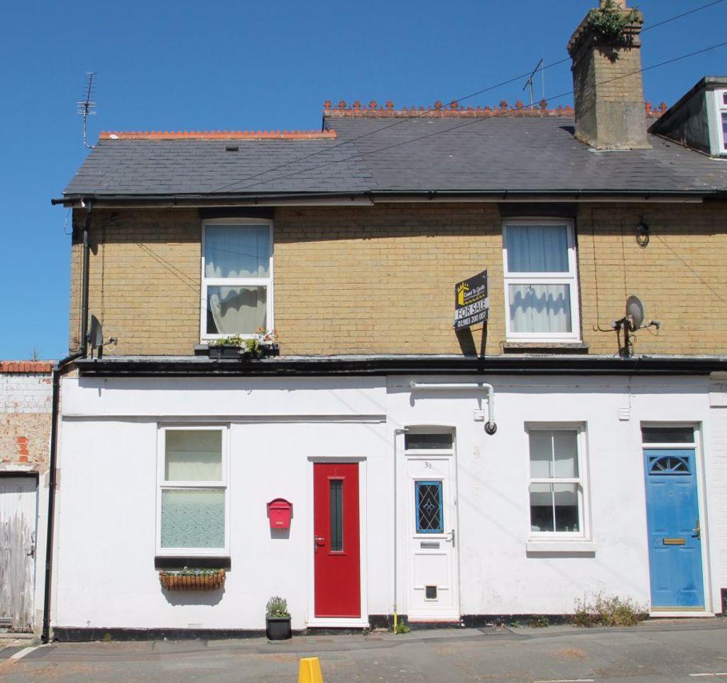 Yarborough Road, East Cowes 1 bed house £675 pcm (£156 pw)