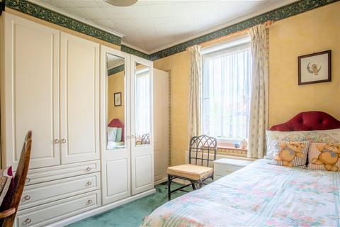 45 Park Grove Road, London, E11 4PT