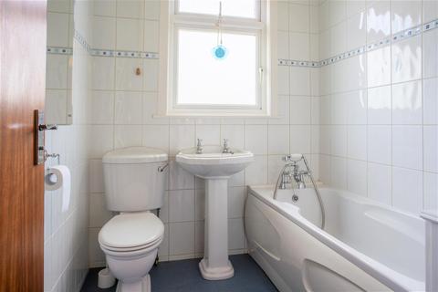 45 Park Grove Road, London, E11 4PT
