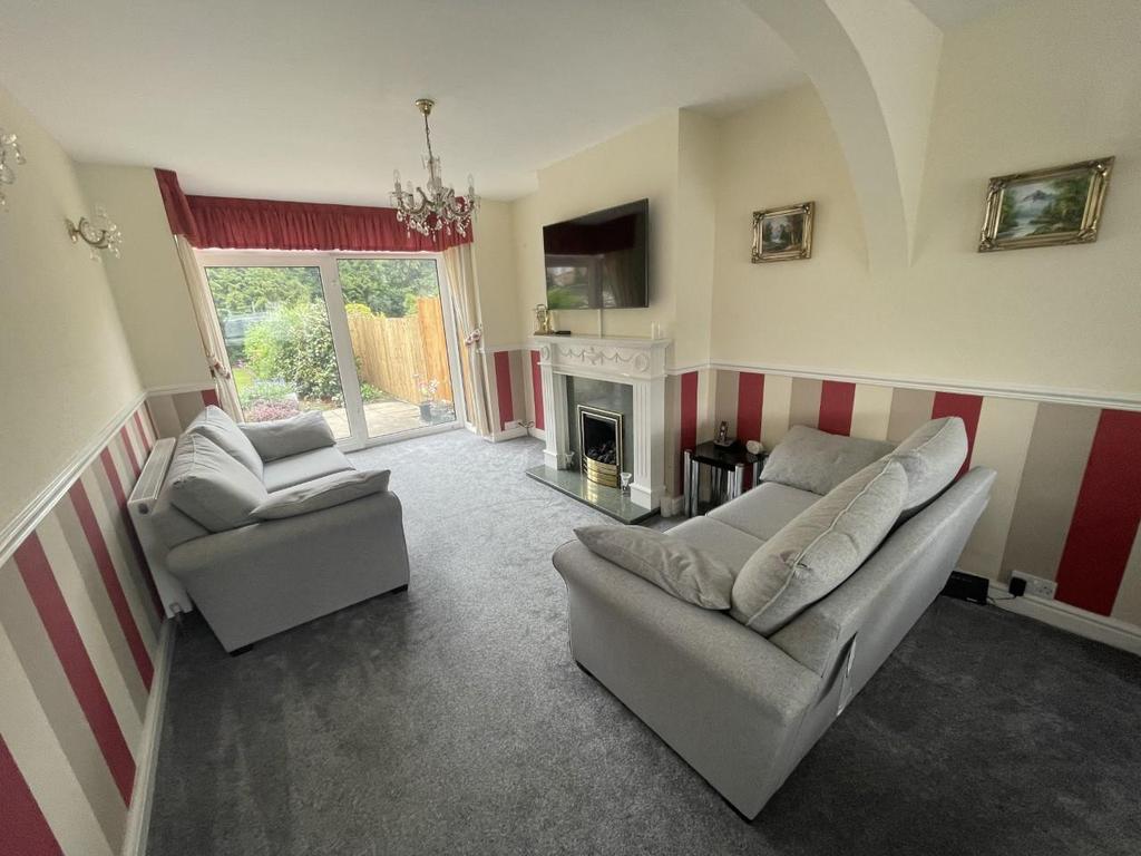 Ulleries Road, Solihull 3 bed semidetached house £360,000