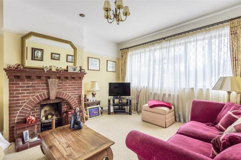 4 bedroom semi-detached house for sale - Rutherwyke Close, Epsom