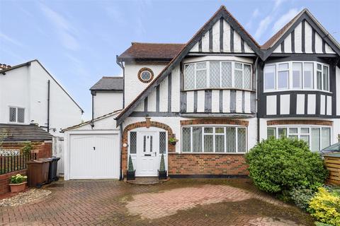 5 Rutherwyke Close, Epsom, KT17 2NA