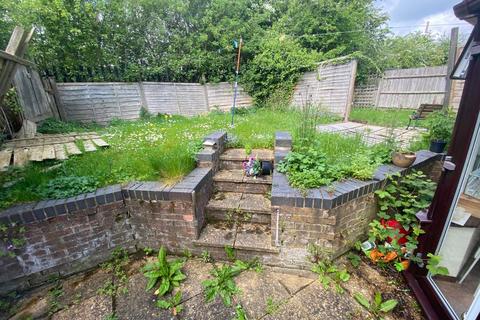 39 Bailey Brooks Lane, Roade, Northampton, NN7 2PT