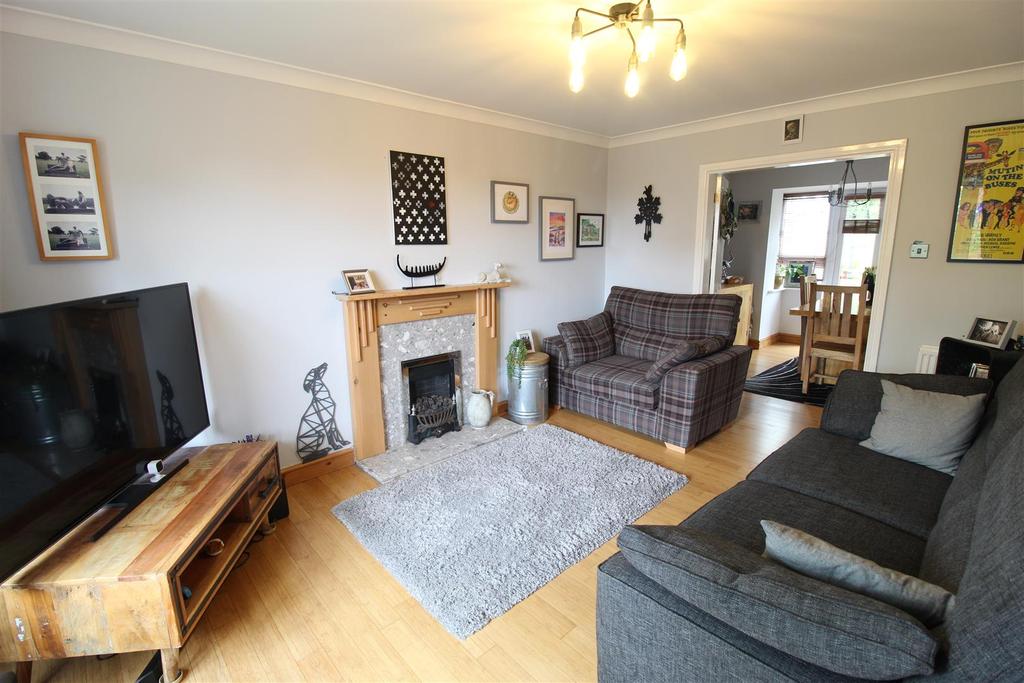 Croft Drive, Mapplewell, Barnsley S75... 3 bed detached house £285,000