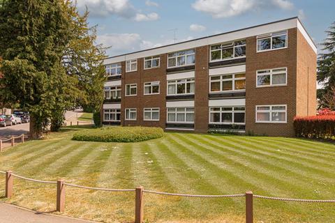 2 bedroom flat for sale - Briavels Court, Downs Hill Road, Epsom