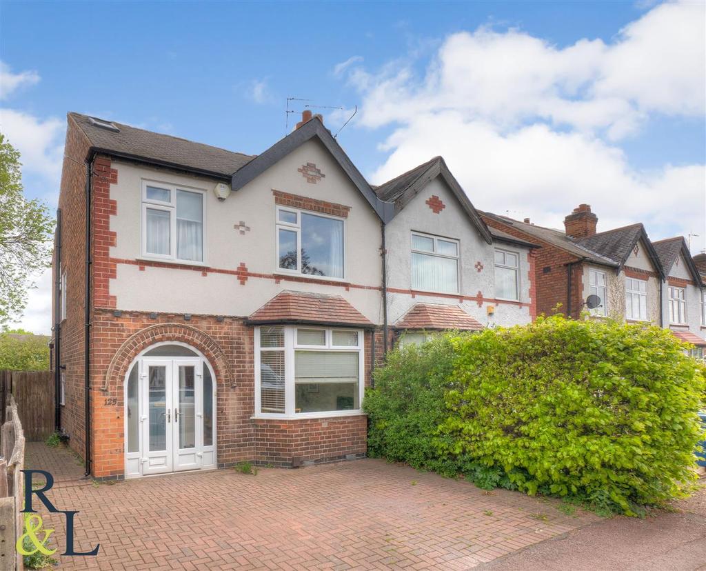 Rutland Road, West Bridgford, Nottingham 4 bed semidetached house £