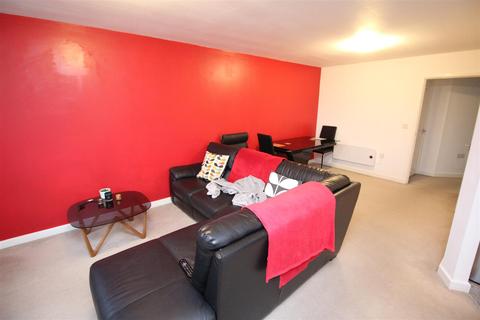 2 bedroom apartment to rent - The Sidings, Bletchley, Milton Keynes