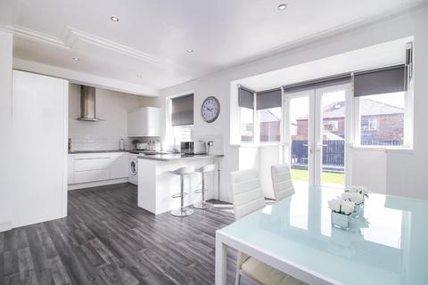 3 bedroom semi-detached house for sale - Hollywell Road, North Shields