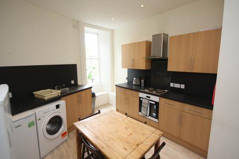 4 bedroom flat to rent - Montague Street, Edinburgh,