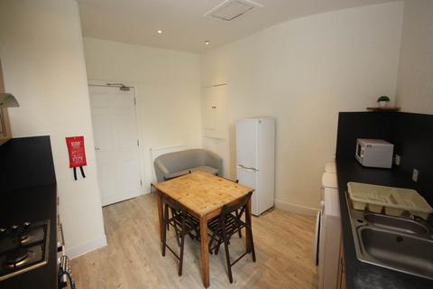 4 bedroom flat to rent - Montague Street, Edinburgh,