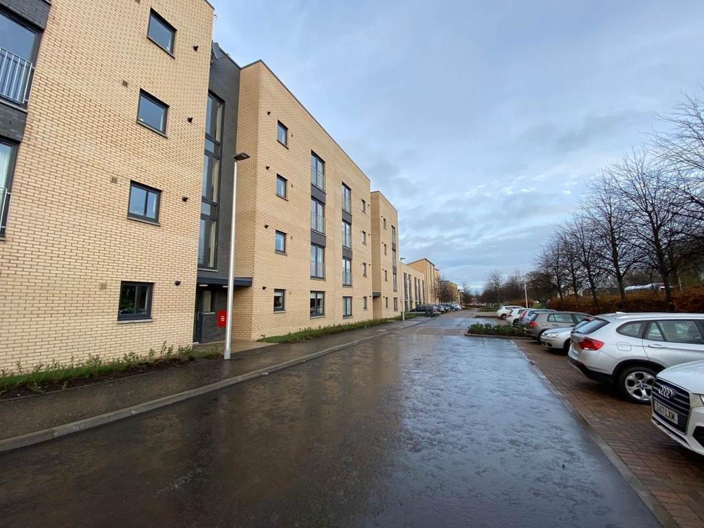 Niddrie Mains Road, Edinburgh, 2 bed flat £850 pcm (£196 pw)