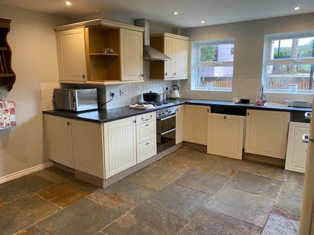 Bluewater Drive, Elborough Village, WestonsuperMare 4 bed house £