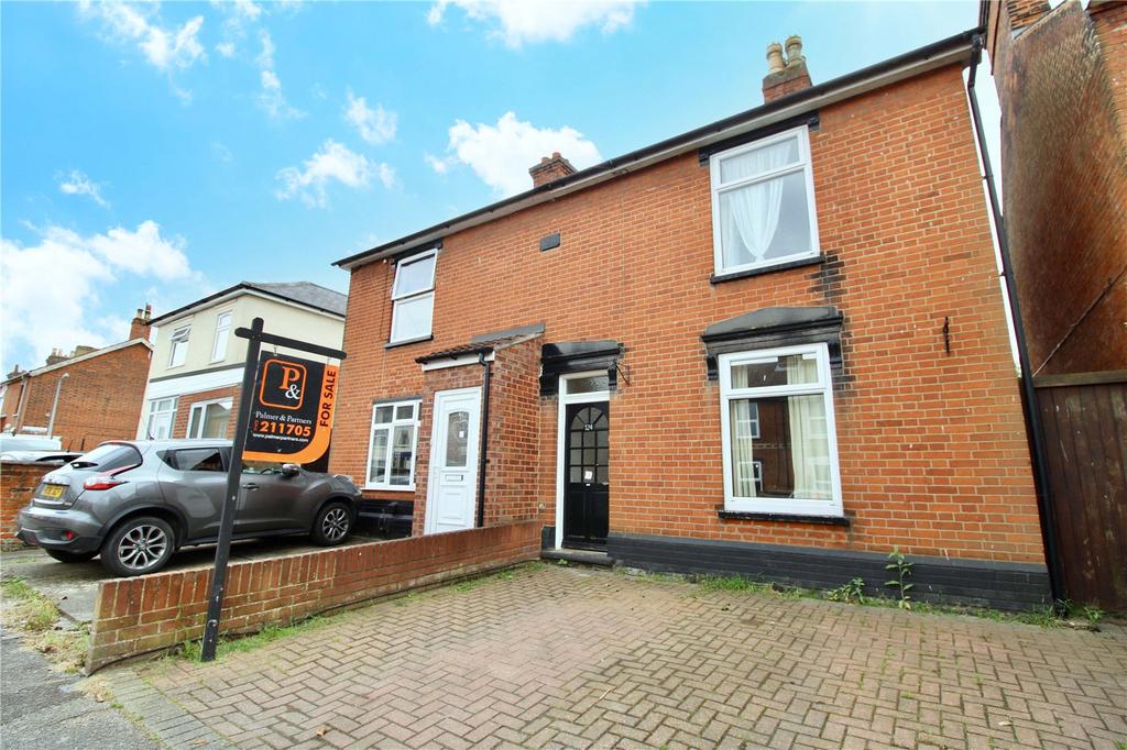 Rosehill Road, Ipswich, Suffolk, IP3 3 bed semidetached house for sale £290,000