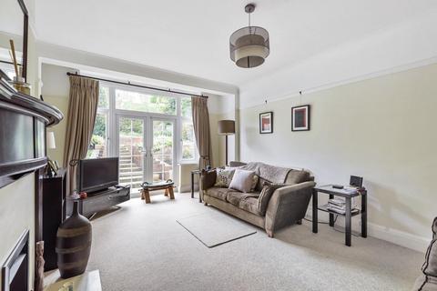27 Rafford Way, Bromley, BR1 3EN