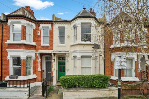 3 bedroom flat for sale - Tregarvon Road, Battersea