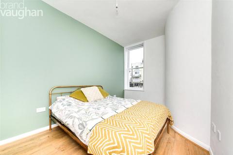 1 bedroom flat to rent, New Steine, Brighton, BN2