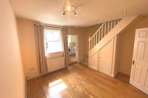 2 bedroom terraced house for sale - Prestbury Road, Macclesfield , SK10