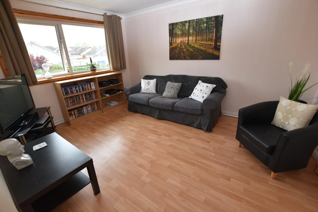 Milnefield Avenue, Elgin 2 bed flat £100,000