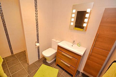 75 Cheam Road, Broadstone, BH18 9HB