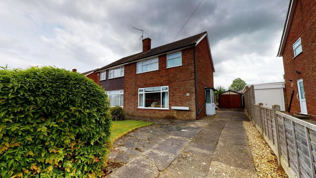 Whitefield Road, Duston, Northampton NN5 6SL 3 bed semidetached house