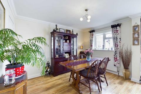 43a Akrotiri Square, Watton, Thetford, IP25 6HZ