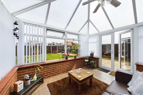 43a Akrotiri Square, Watton, Thetford, IP25 6HZ