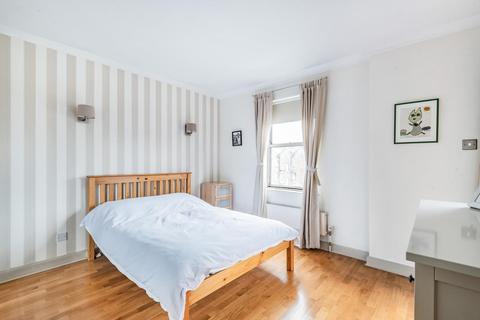 2 bedroom flat for sale - Harwood Road, Fulham