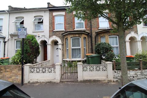 5 bedroom terraced house to rent - Janson Road, E15 1TE