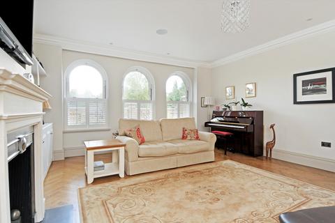 undefined, Hever Place, East Molesey, Surrey, KT8