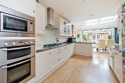 35 Silverton Road, London, W6 9NY