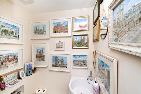 35 Silverton Road, London, W6 9NY